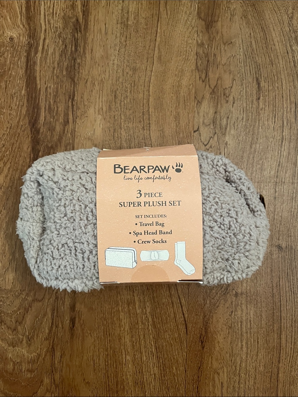 NWT BearPaw 3-Piece Super Plush Set Beige
